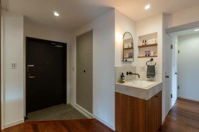 Vintage 2LDK Apartment in Akasaka, Tokyo - 2026 Renovation - Thumbnail 4