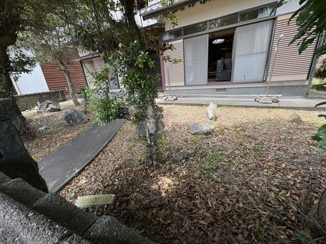 Spacious 5DK House for Sale in Saiki City, Oita - Thumbnail 2