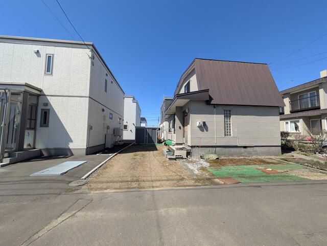 3LDK Detached House in Quiet Sapporo Neighborhood - Thumbnail 2