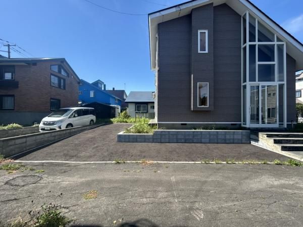 5LDK Detached House for Sale on Corner Lot in Ebetsu, Hokkaido - Thumbnail 3