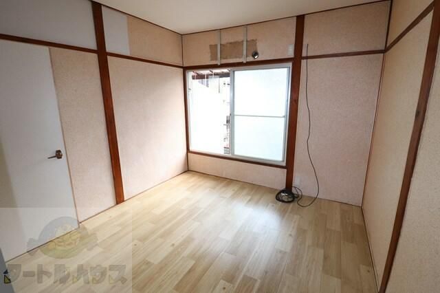 3DK Terrace House for Rent in Shijonawate, Osaka - No Deposit - Thumbnail 4