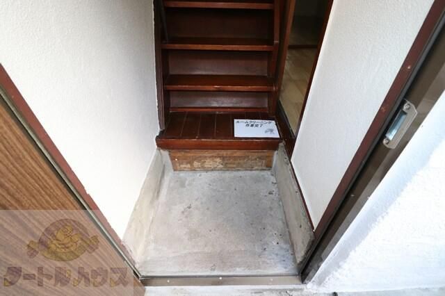 3DK Terrace House for Rent in Shijonawate, Osaka - No Deposit - Thumbnail 2