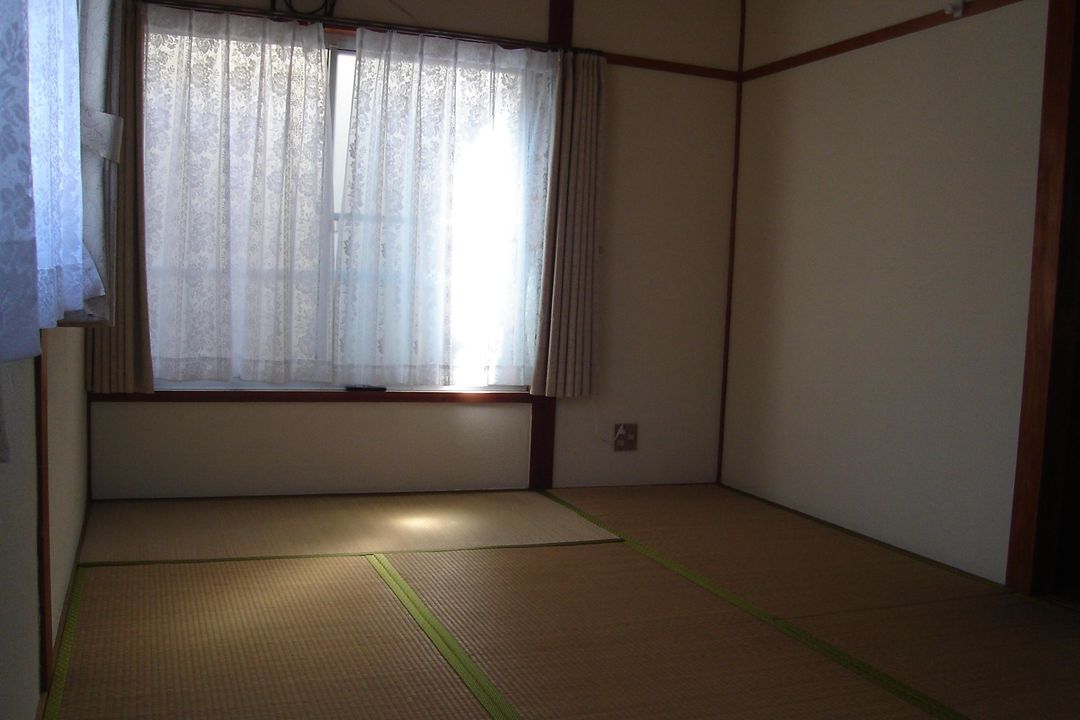 1K Apartment for Rent in Kochi City - 20,000 Yen - Thumbnail 2