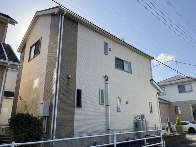 4LDK House for Sale in Yamakita, Kanagawa - 2010 Build, Corner Lot - Image 1
