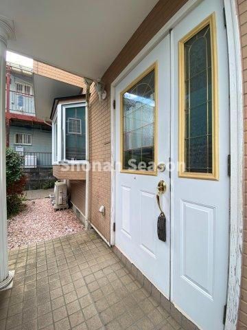 1998 Imported-Style 3LDK House for Sale in Hadano, Kanagawa - Thumbnail 3