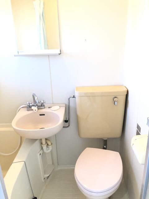 1DK Apartment for Rent in Fukuroi, Shizuoka - 18,000 Yen - Thumbnail 3