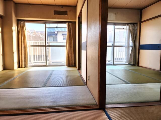 3LDK Apartment for Sale in Taisho Ward, Osaka - Thumbnail 4