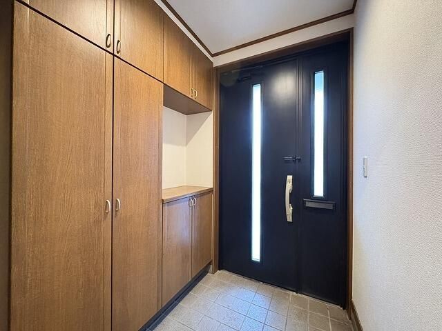 Renovated 5LDK House in Sapporo Teine Ward with 3 Parking - Thumbnail 3