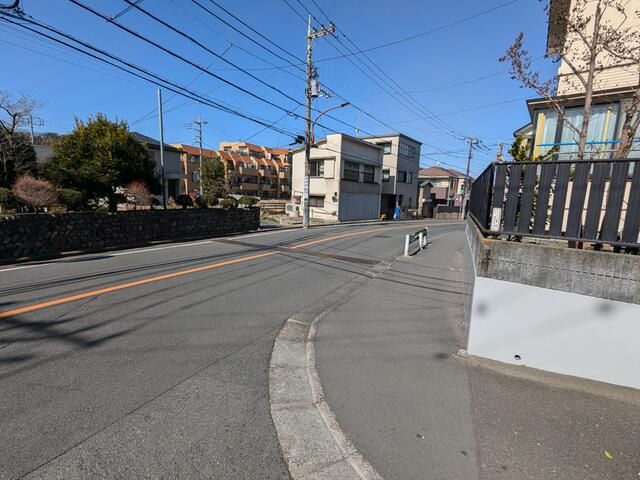 4DK Detached House for Sale in Hino, Tokyo - Image 1