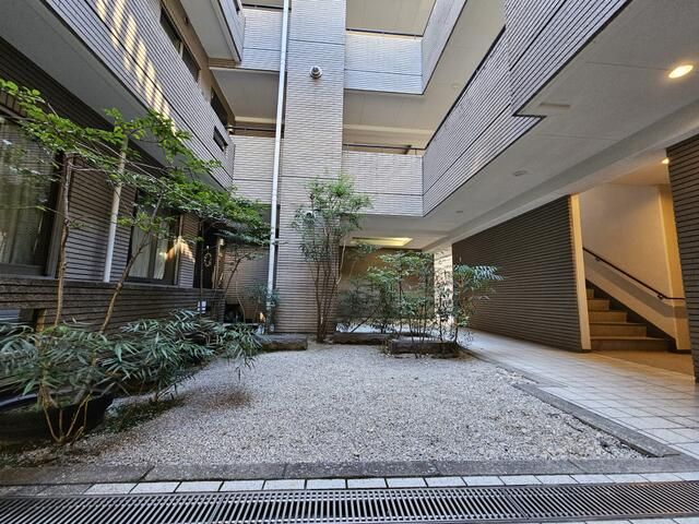3LDK Apartment in Higashi-Yukigaya, Ota Ward, Tokyo for Sale - Thumbnail 3