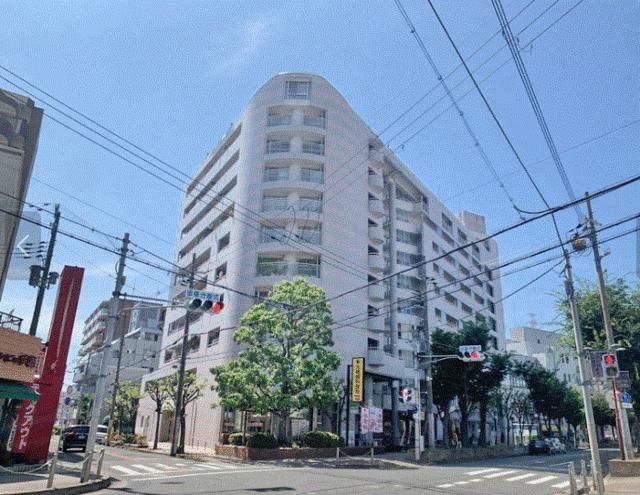 Renovated 3LDK Apartment for Sale in Kadoma, Osaka - Thumbnail 2