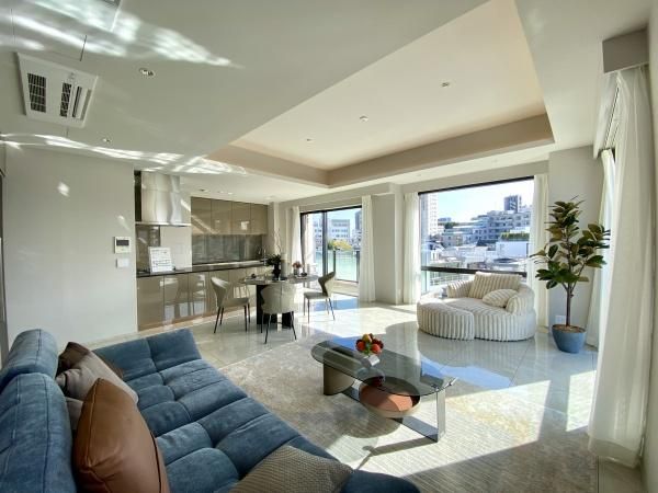Luxury 2LDK Condo in Nishi-Azabu, Tokyo | Full Renovation 2025 - Thumbnail 3