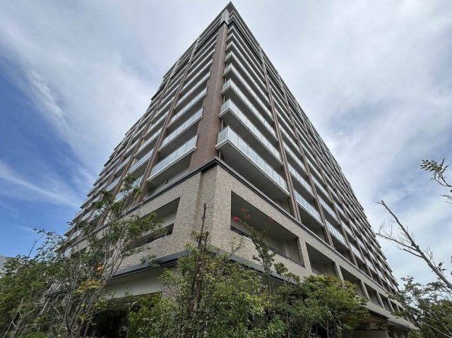 4LDK Apartment for Sale in Fukuoka City, 88.49 sqm - Thumbnail 2
