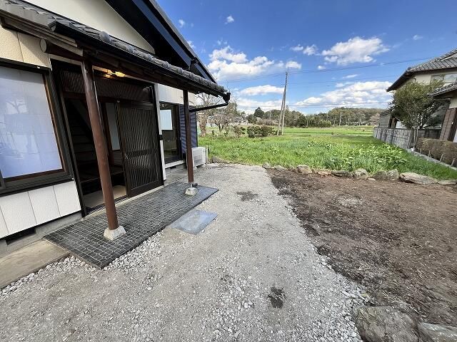 Renovated 4LDK House on 424 sqm Lot in Sakuragawa, Ibaraki - Thumbnail 2
