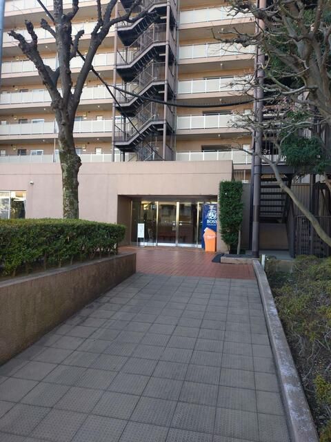 Renovated 2LDK Apartment for Sale in Itabashi, Tokyo - Thumbnail 2