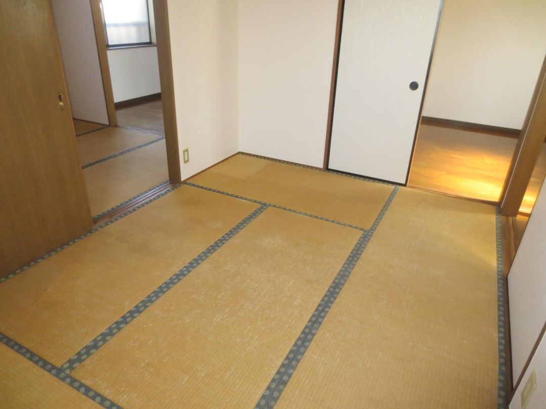3DK Apartment for Rent in Fuse, Tottori City | No Deposit - Thumbnail 2