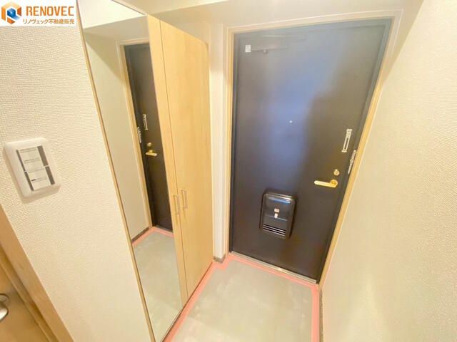 Renovated 2LDK Apartment for Sale in Sakai, Osaka - Thumbnail 3