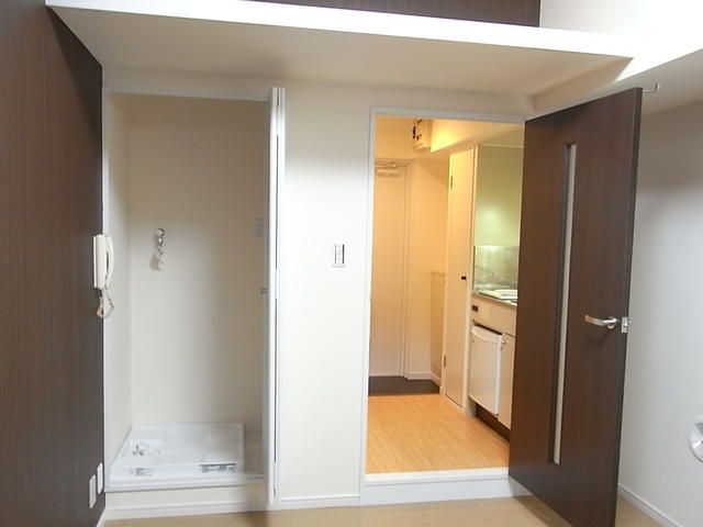 Loft Apartment for Sale in Ueno, Tokyo with 6.72% Yield - Thumbnail 4