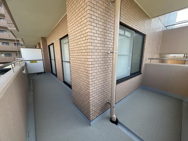 2LDK Apartment for Sale in Tokushima, Near Tokushima University - Thumbnail 2