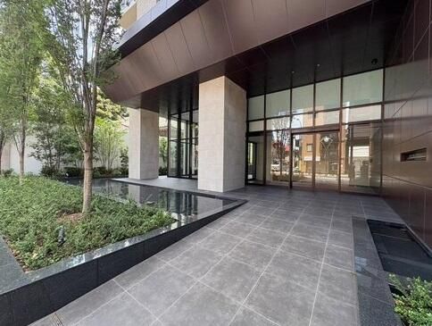 New 2025 2LDK Condo in Takadanobaba, Shinjuku, Tokyo - Thumbnail 3