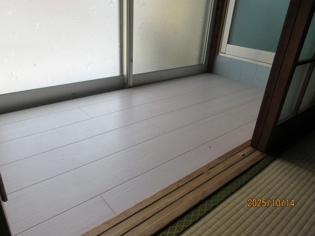 2DK Apartment for Rent in Kashiwara, Osaka - No Deposit, No Key Money - Thumbnail 3