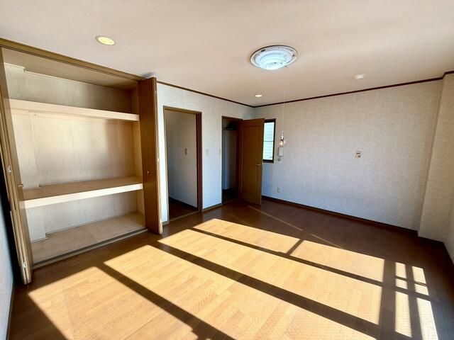 4LDK Detached House with Storage Near Shin-Toyota Station, Toyota - Thumbnail 3