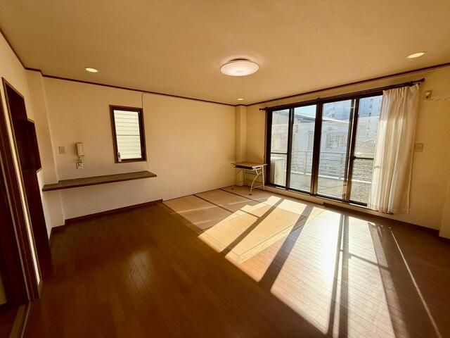 4LDK Detached House with Storage Near Shin-Toyota Station, Toyota - Thumbnail 2