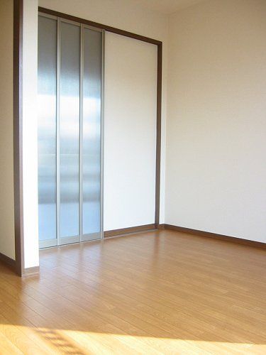 1K Apartment Hikone, Shiga - ¥35,000/month - Thumbnail 3