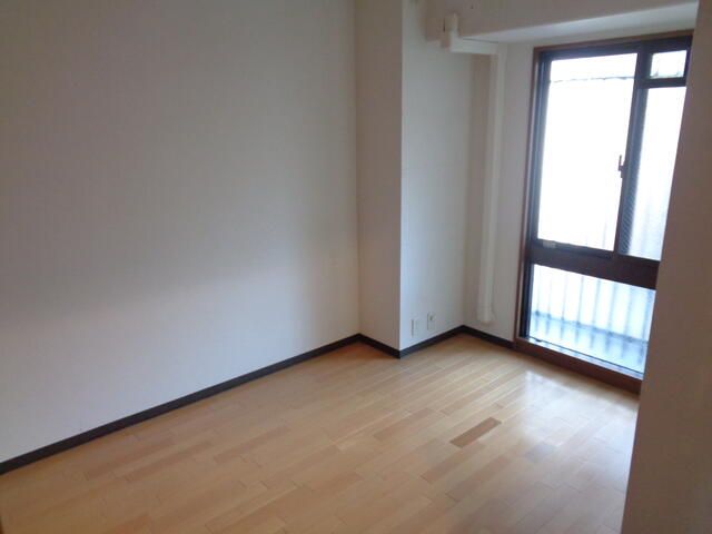 3LDK Apartment for Sale in Takaishi, Osaka - Near Garabashi Station - Thumbnail 4