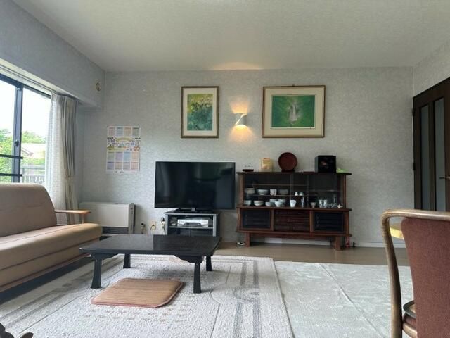2LDK Resort Condo with Mount Fuji Views in Yamanakako - Thumbnail 3