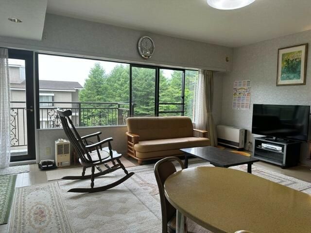 2LDK Resort Condo with Mount Fuji Views in Yamanakako - Thumbnail 4