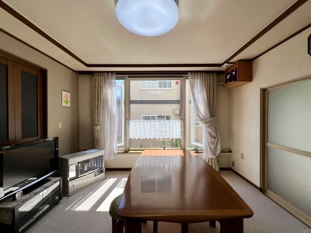 4LDK Detached House for Sale in Sapporo's Nishino Area - Thumbnail 2