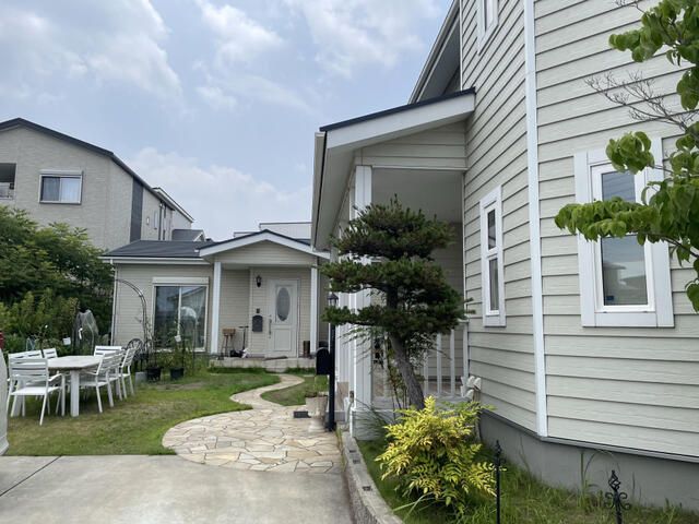 2019 Built 8LDK Two-House Property on 407sqm Corner Lot in Togo - Thumbnail 3