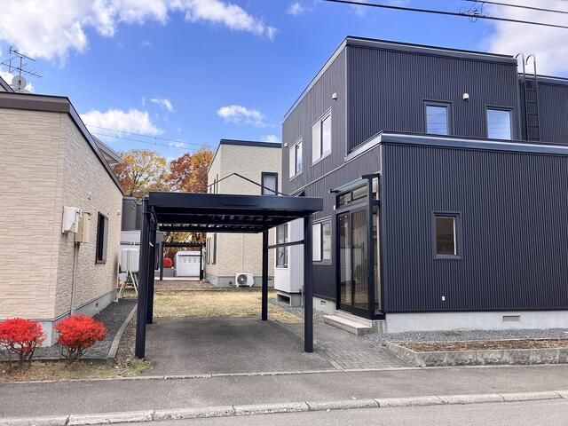 Renovated 4LDK Misawa Home in Sapporo's Uenohoro - Thumbnail 3