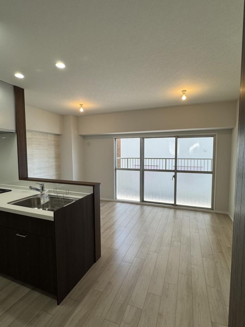 4LDK Apartment for Sale in Moriguchi, Osaka | Renovated 2025 - Thumbnail 2