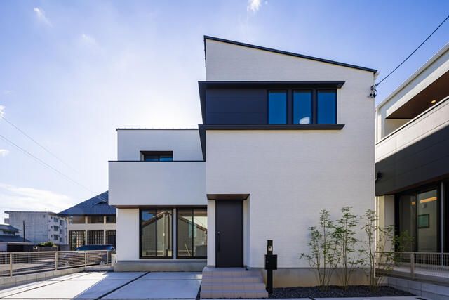 New 4LDK House in Kasugai, Aichi with 3-Car Parking - Thumbnail 2
