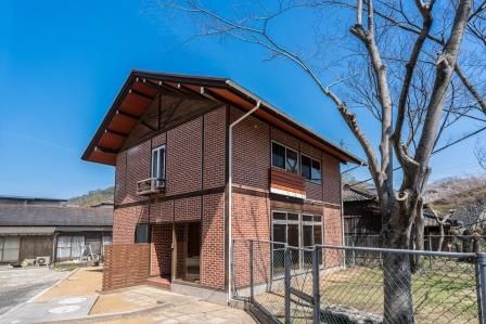 Renovated 5LDK House Near Takuma Station in Mitoyo City - Thumbnail 2
