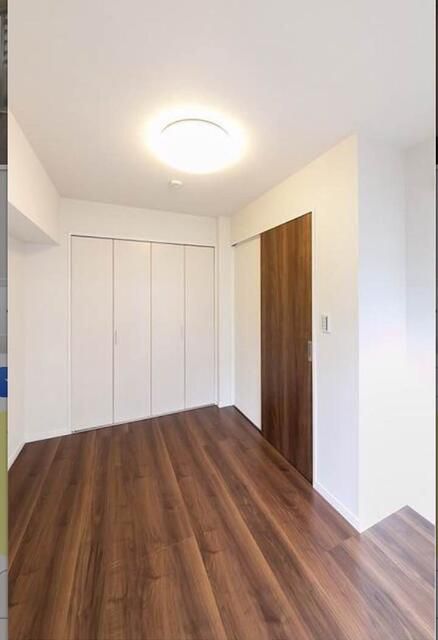 2LDK Apartment for Sale in Sumida, Tokyo near Kinshicho Station - Thumbnail 2