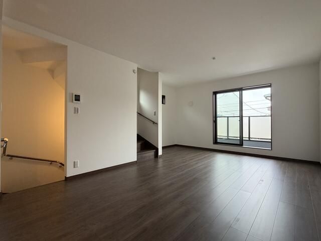New 2026 4LDK House for Sale in Yokohama Totsuka Ward - Thumbnail 4