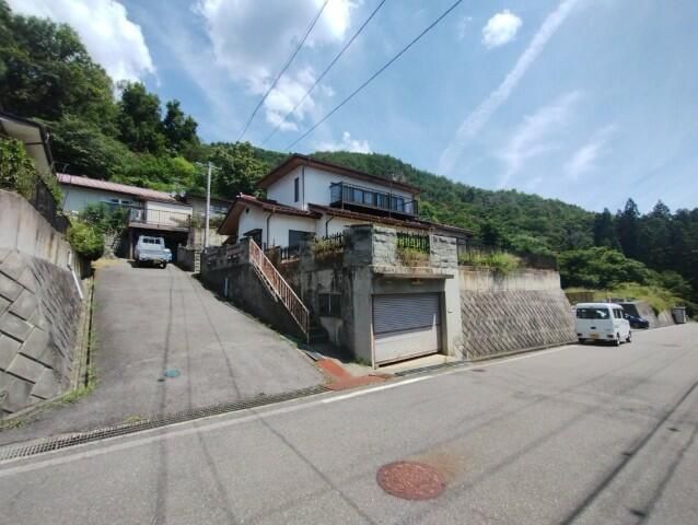 7DK Detached House with Large Garden for Sale in Nagano City - Thumbnail 2