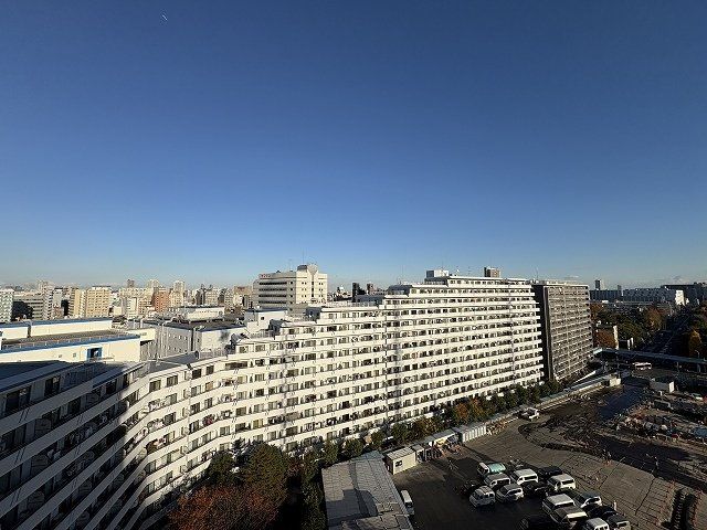 Renovated 3LDK Apartment for Sale in Koto Ward, Tokyo - Image 1
