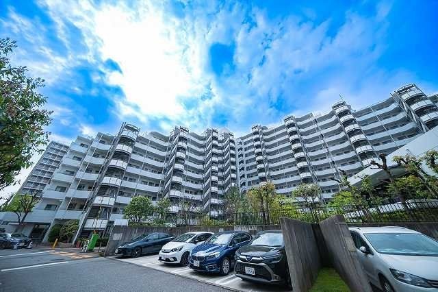Renovated 3LDK Apartment for Sale in Koto Ward, Tokyo - Thumbnail 3