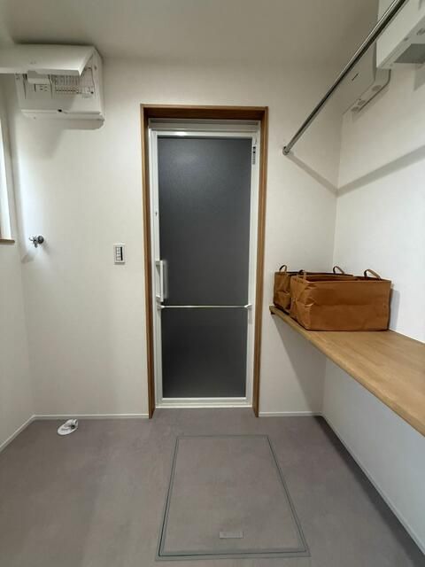 New 3LDK House in Chita, Aichi with Solar & High Insulation - Thumbnail 3