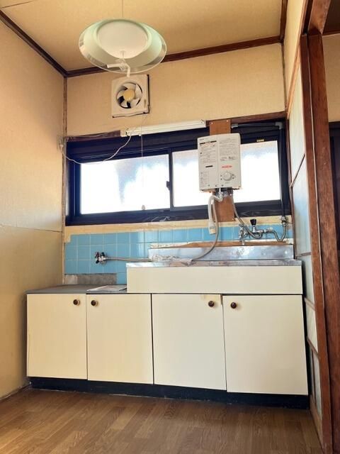 Renovated 3K Apartment for Rent in Wakayama City, Pets OK - Thumbnail 4