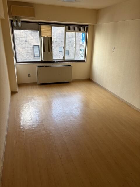 Osaka Yodogawa Studio Apartment for Rent Near Shin-Osaka Station - Thumbnail 2