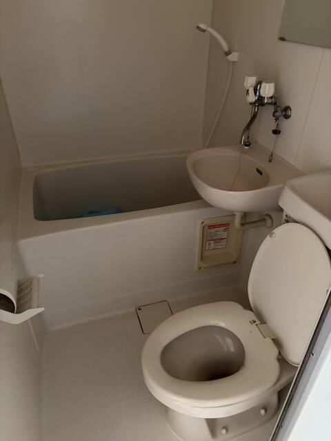 Osaka Yodogawa Studio Apartment for Rent Near Shin-Osaka Station - Thumbnail 4