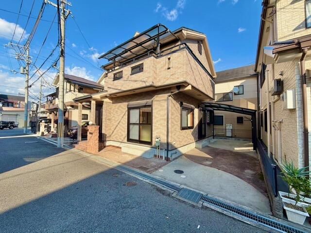 Renovated 4LDK House for Sale in Neyagawa, Osaka - Thumbnail 2