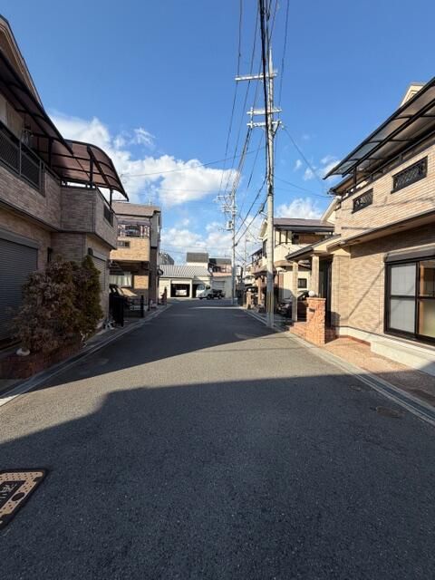 Renovated 4LDK House for Sale in Neyagawa, Osaka - Thumbnail 3