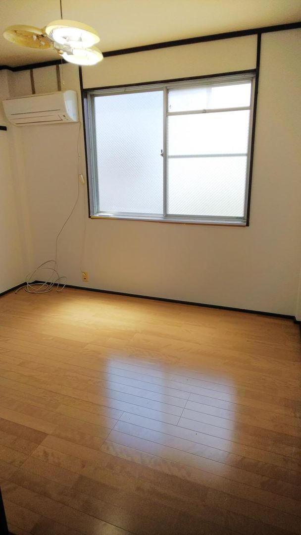 1SLDK Apartment for Rent near Asashio Bridge Station, Osaka - Thumbnail 4