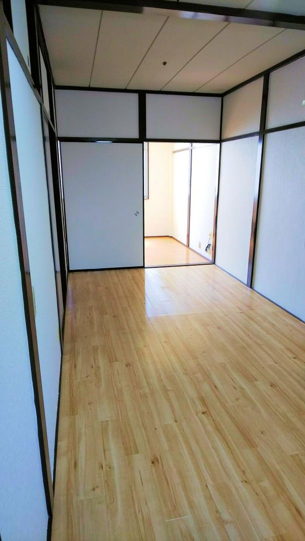 1SLDK Apartment for Rent near Asashio Bridge Station, Osaka - Thumbnail 3